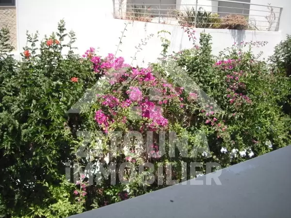 Etage de villa à louer