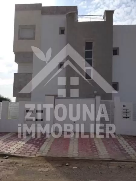 4 duplex à louer individuelle ....