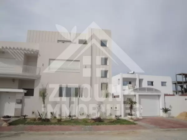 Etage de villa à louer au Jardin De Carthage