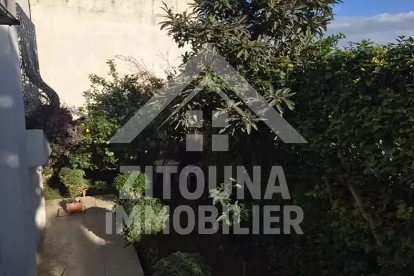 A louer beau duplex à la Marsa