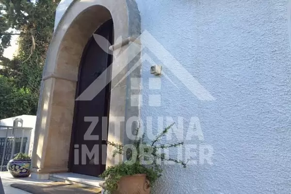 A louer beau duplex à la Marsa