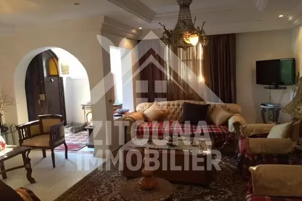 A louer beau duplex à la Marsa