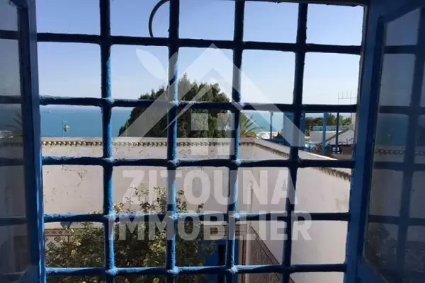 Bel étage de villa à louer