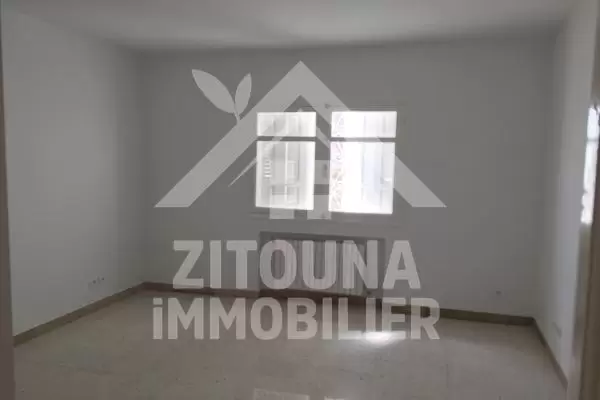 A louer belle villa à Marsa