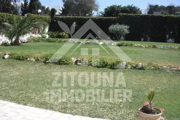 très beau rez de chaussée de villa