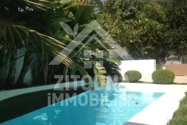 A louer une belle villa à la marsa corniche