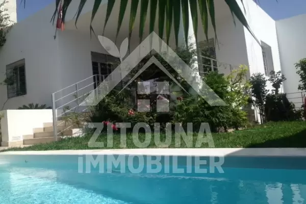 A louer une belle villa à la marsa corniche