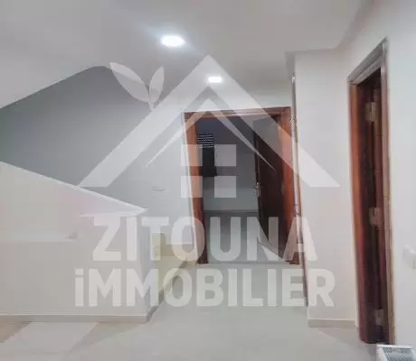 A louer un duplex nouvellement construit à Gammarth