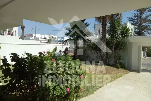 A louer un rez de chaussée à la Marsa Corniche