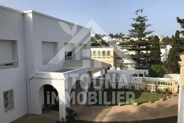 A vendre une belle villa très spacieuse à Sidi Bou Said
