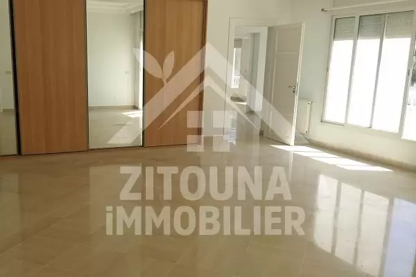 A vendre une belle villa très spacieuse à Sidi Bou Said