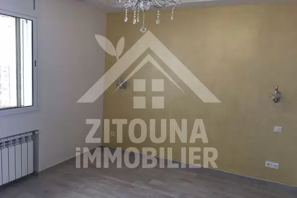 A louer un bel appartement au Golden Tulip