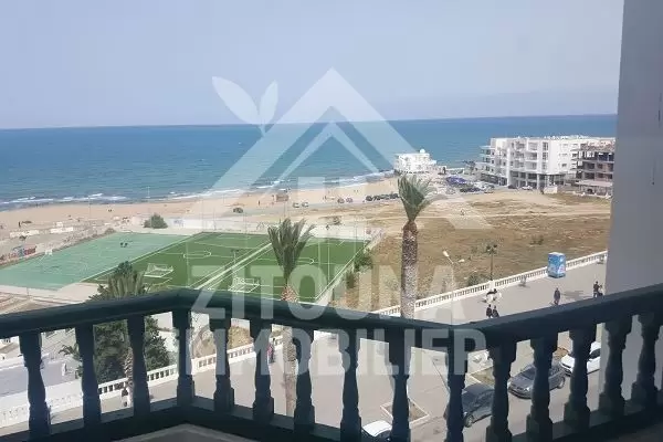 A louer bel appartement meublé à La Marsa Plage
