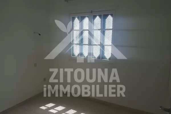 A louer bel appartement meublé à La Marsa Plage