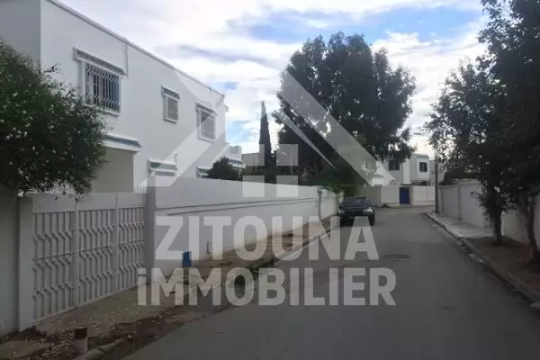 Villa a louer à la Marsa ville