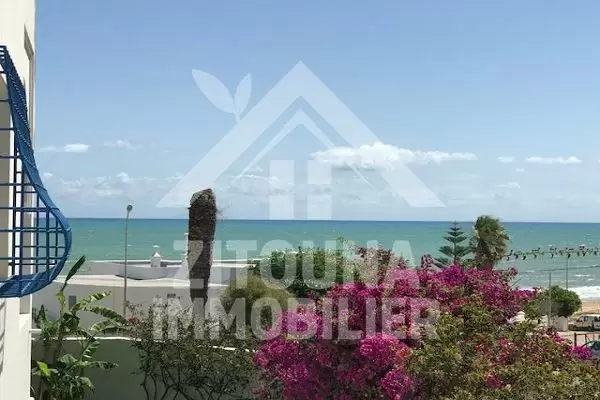 A louer une villa de charme vue sur mer à la Marsa Cube