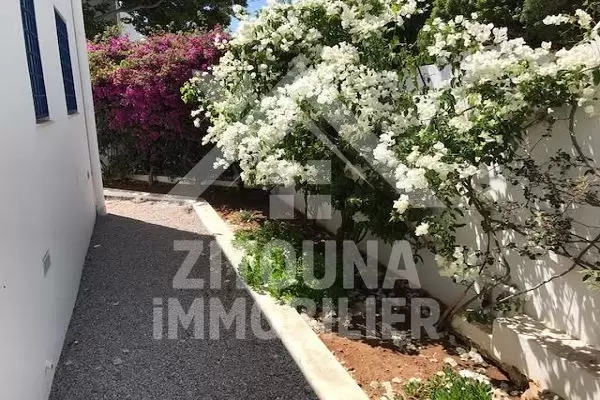 A louer une villa de charme vue sur mer à la Marsa Cube