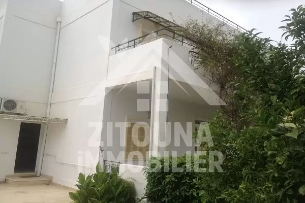 Villa à louer avec piscine