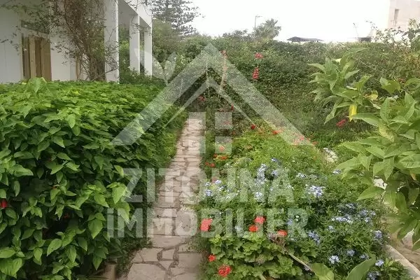 Villa à louer avec piscine