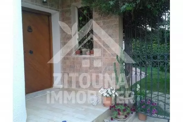 A louer une villa à Shotrana 1 la Soukra