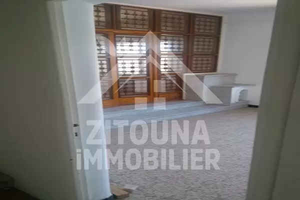 A louer un appartement en plein centre ville de Tunis