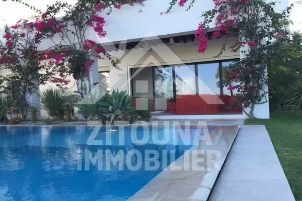 A louer une belle villa au Golf de Gammarth