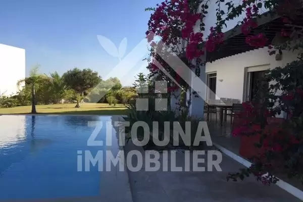 A louer une belle villa au Golf de Gammarth