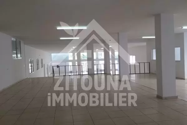 Un Entrepôt à louer à La Soukra