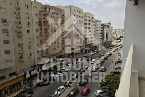 A vendre un appartement à cité Naser