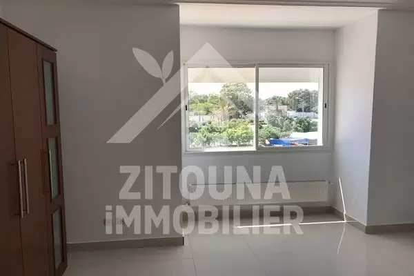 A louer un appartement avec vue sur mer dans une résidence gardée à Gammarth