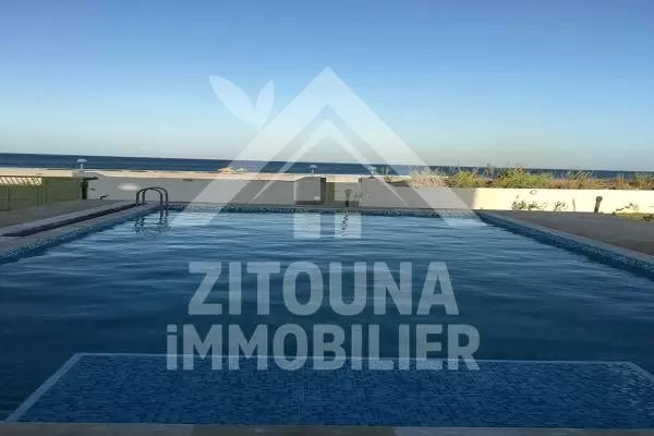 A vendre une villa de charme pied dans l'eau à Haouaria