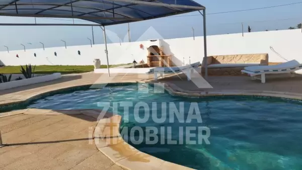 A vendre une belle villa à Kerkenah