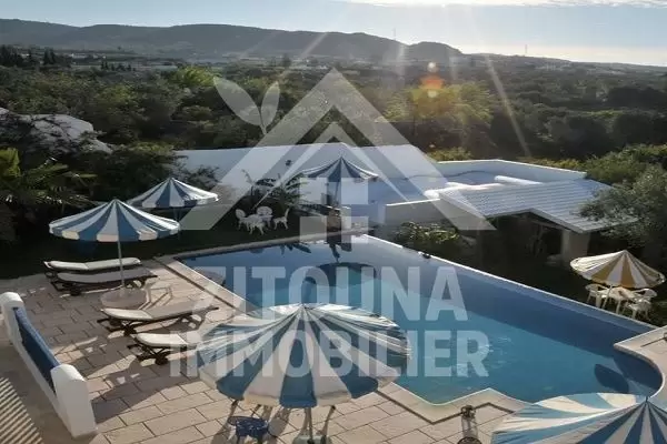 A vendre maison d\'hôte majestueuse