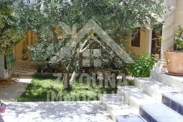 Belle Villa A vendre à la Marsa ville