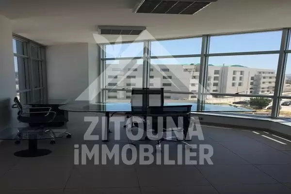 A vendre un bureau très bien placé