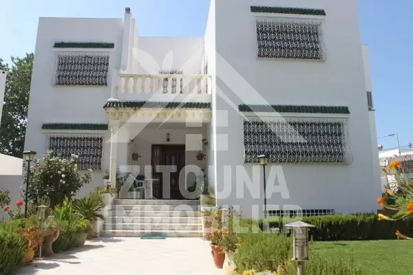 Villa meublée à louer à la Marsa, sur la route du Relais