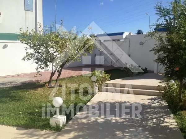 A louer un rez de chaussée de villa à sidi daoud