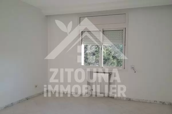 A louer un bel appartement à Lac 1