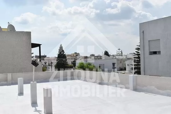 A louer un appartement dans un quartier calme à la Marsa .