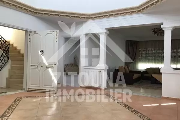 A louer un étage de villa à cité des juges