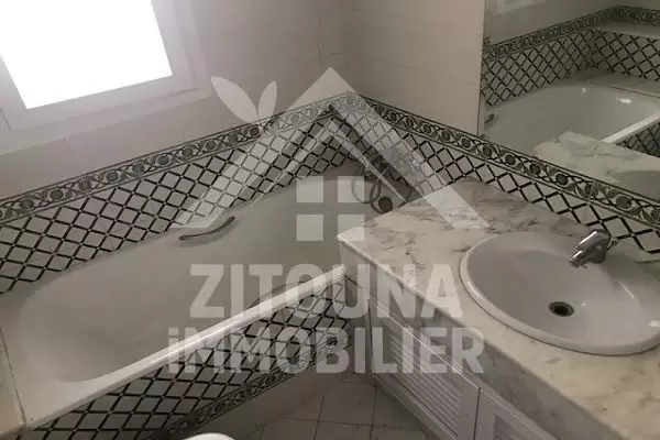 A vendre un bel appartement au Menzeh 8