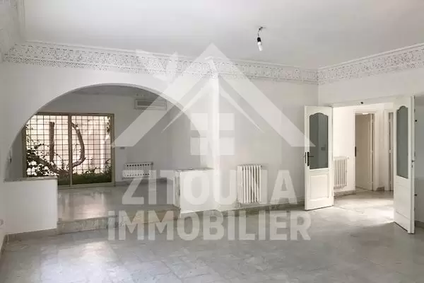 A louer un duplex de trés haut standing à Gammarth Supérieur