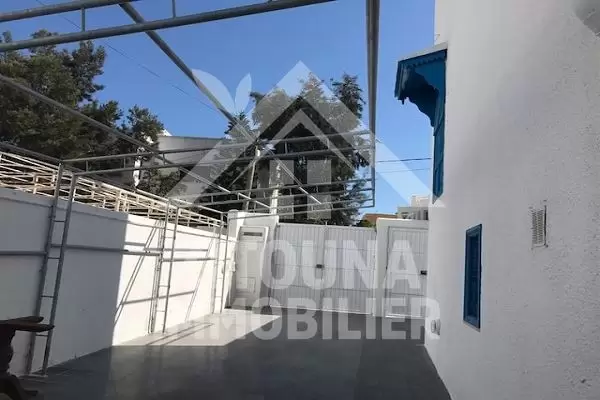 A louer un duplex de trés haut standing à Gammarth Supérieur