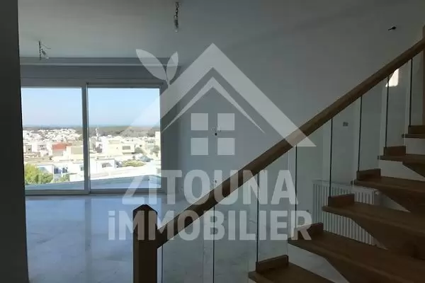 A louer un duplex de trés haut standing à Gammarth Supérieur