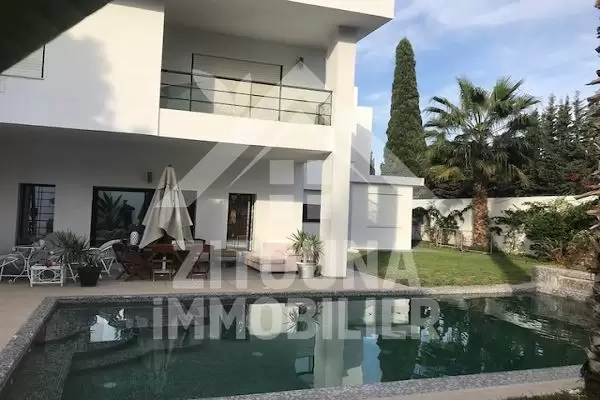 A vendre une villa de charme à la Soukra