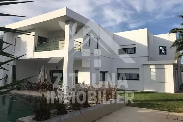 A vendre une villa de charme à la Soukra