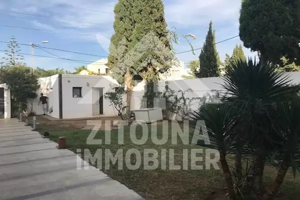 A vendre une villa de charme à la Soukra