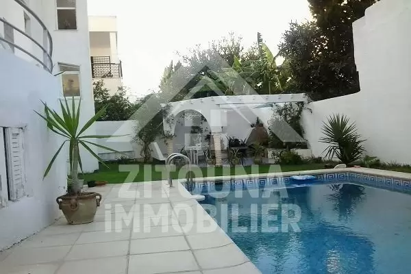 A louer un rez de chaussée de villa à la Marsa Ville