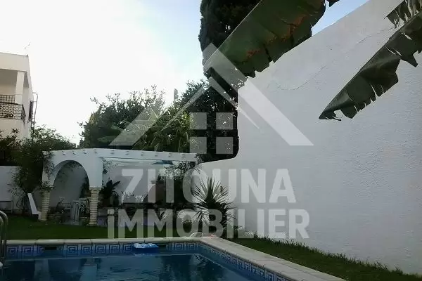 A louer un rez de chaussée de villa à la Marsa Ville