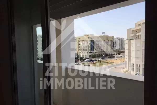 A louer un bel appartement meublé à Ain Zaghouen Nord